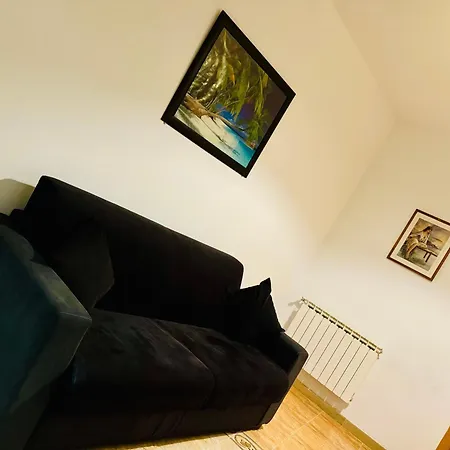 Apartment Pisos Familiares Barajas