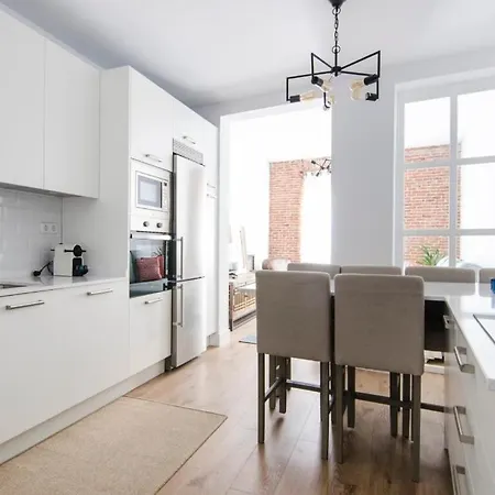 Pelayo, 8 * Madrid