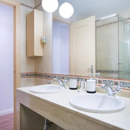 Calle De Coslada, 16 Apartment *