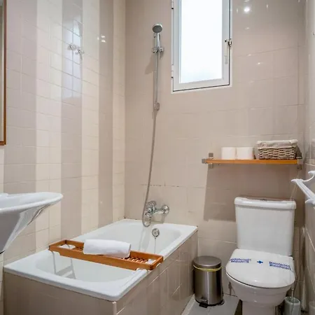 2 Bedrooms 1 Bathroom Furnished - Anton Martin - Vintage - Mintystay Madrid