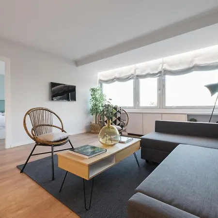 1 Bedroom 1 Bathroom Furnished - Justicia - Refurbished - Minty *