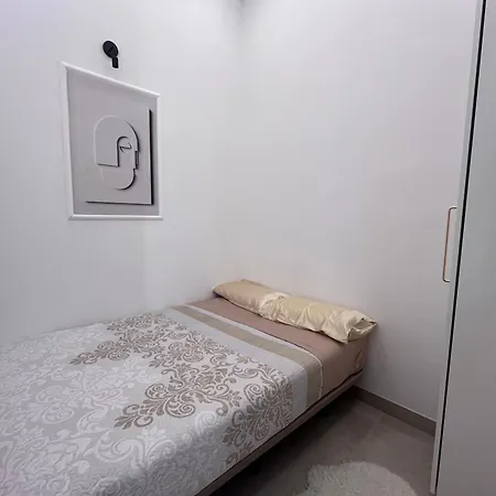 E6 Delux Plaza Mayor Apartment