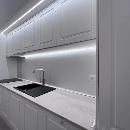 E6 Delux Plaza Mayor Apartment *
