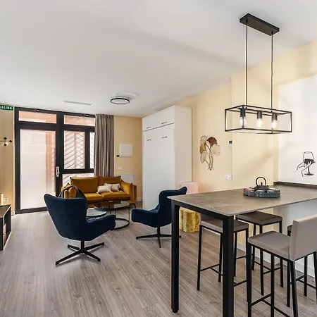Waou Atocha Station Apartment *