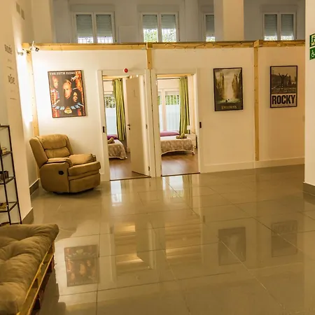 Isabel Hotel
