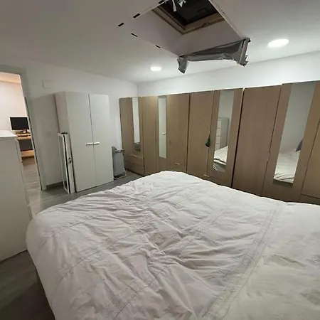 The Special Loft Plaza Castilla Apartment