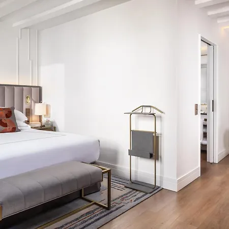 Gran Ingles - The Leading Of The World Hotel Madrid