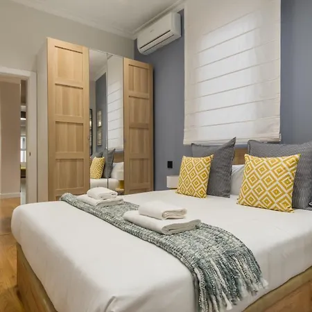 Apartment Wide And Modern -1bd 1,5 Bth- Malasana Madrid