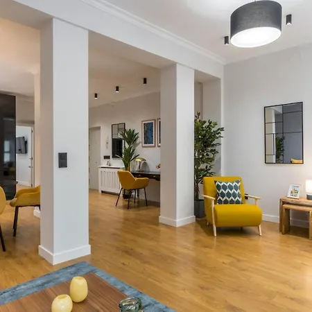 Wide And Modern -1bd 1,5 Bth- Malasana * Madrid