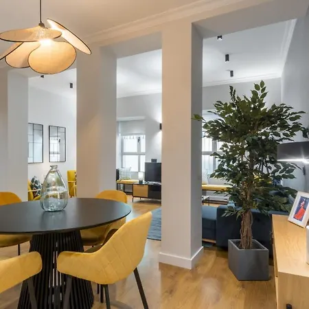Wide And Modern -1bd 1,5 Bth- Malasana Apartment Madrid