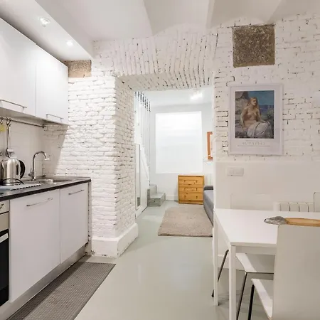 White Urban Vibes Madrid
