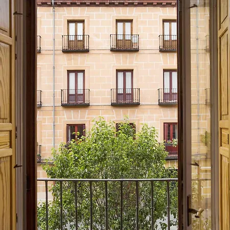Palacio Conde Miranda Appartement