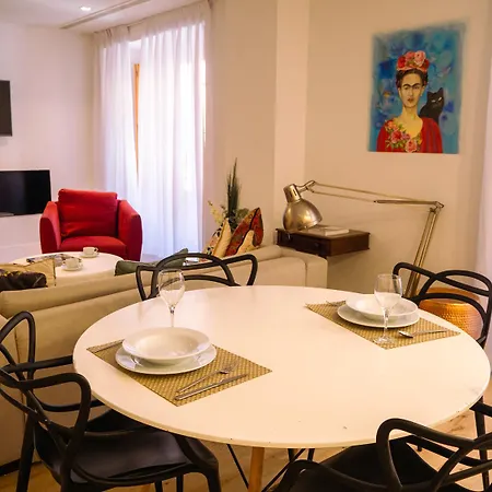 Palacio Conde Miranda Appartement