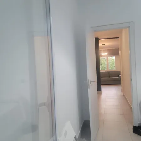 Apartment 250m Chamartin, 250m Plaza Castilla, 3 Stops Bernabeu