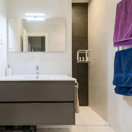 Modern In Goya With Balcony - Retiro Park *
