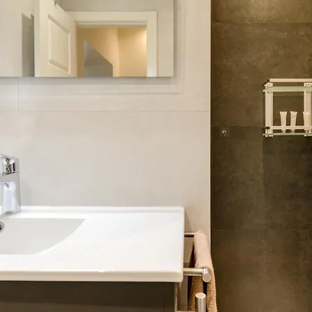 Modern In Goya With Balcony - Retiro Park Madrid