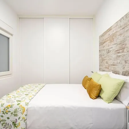 Rio Puente Segovia Apartment Madrid