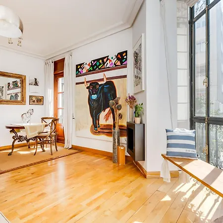 Arte Y Lujo En El Corazon Del Barrio De Salamanca Apartment