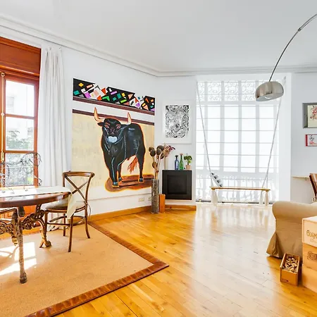 Arte Y Lujo En El Corazon Del Barrio De Salamanca Apartment