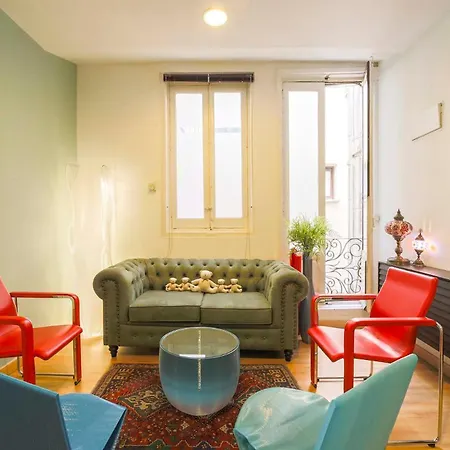 The Secret Palace Apartment *
