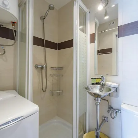 Apartment Guestready - A Homely In The Center *