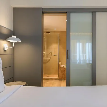Ac Carlton By Marriott Hotel 4*