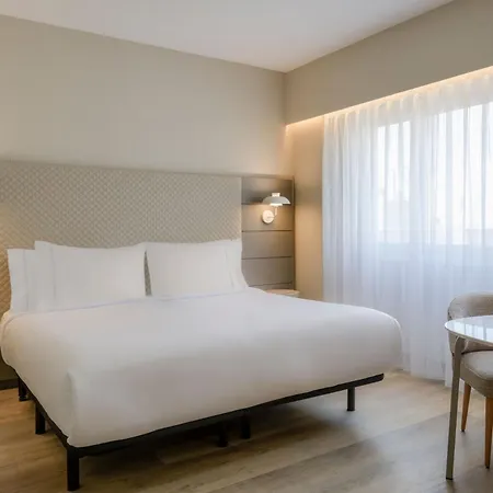 Hotel Ac Carlton By Marriott 4*