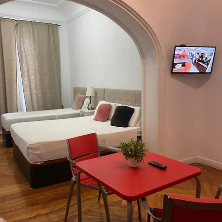 Grand Via House 3*