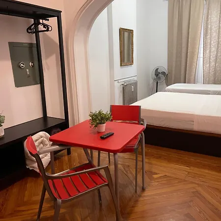 Grand Via House