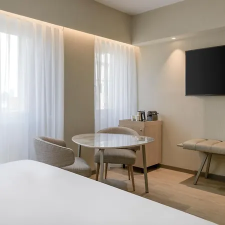 Hotel Ac Carlton By Marriott 4*