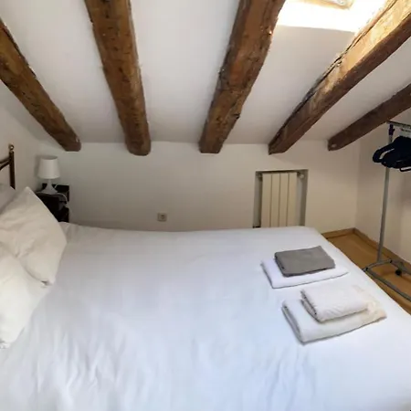 Apartment Cozy Romantic Malasana Madrid