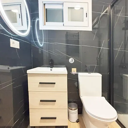 Centrico, Luminoso Y Nuevo Apartamento
