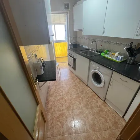 Piso Entero En Calle Contraviesa *