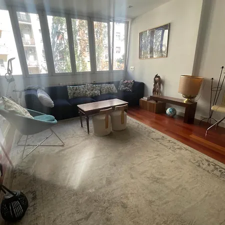 Bed & Breakfast Amplia Con Bano A 5 Min Retiro *