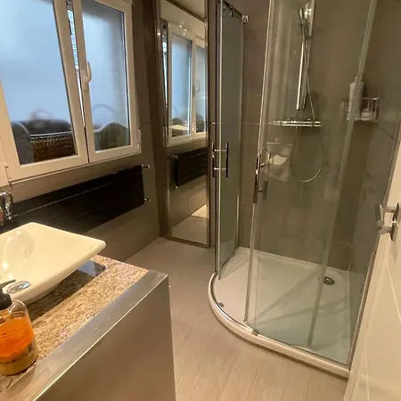 Bed & Breakfast Amplia Con Bano A 5 Min Retiro
