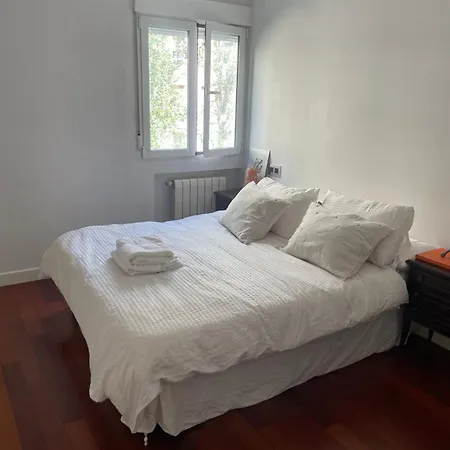Bed & Breakfast Amplia Con Bano A 5 Min Retiro