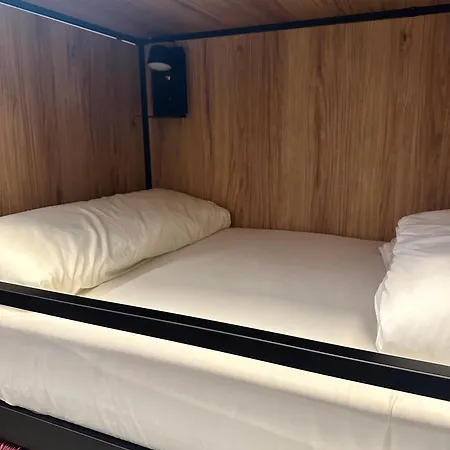 Velvet Pacifico Hostal