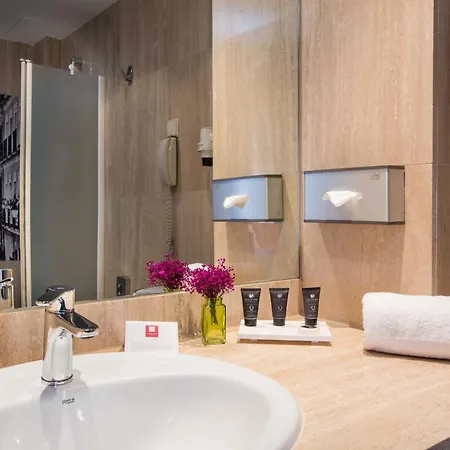 Hotel Leonardo Boutique 3*