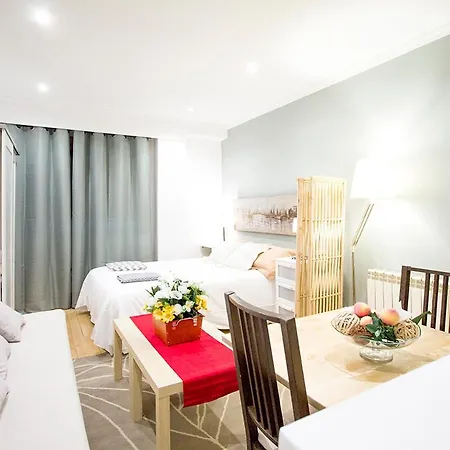 Adelfas Apartment *