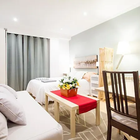 Adelfas Apartment