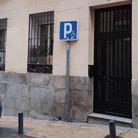 Corrala Con Estilo En Malasana *