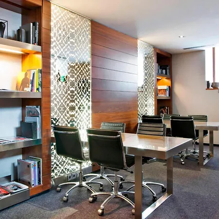 Hotel Ac Recoletos By Marriott Madri
