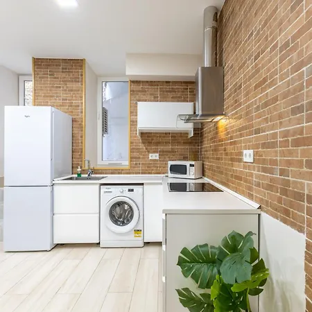 Cuatro Caminos Apartment *