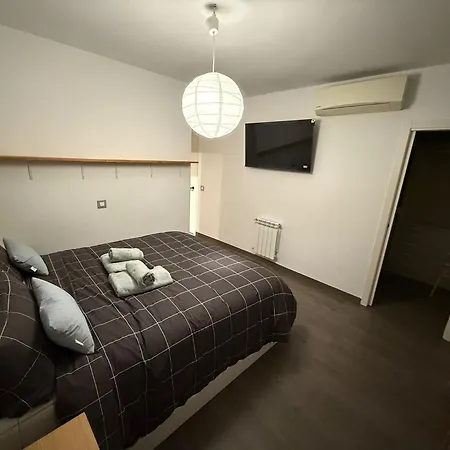 To Chinatown Hotel 3*