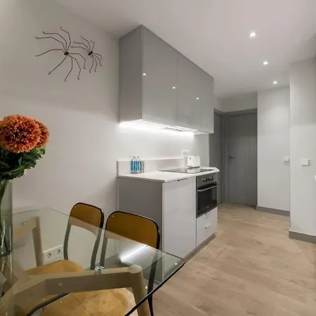 3 Bedrooms 2 Bathrooms Furnished - Salamanca - Elegant - Mintystay * Madrid