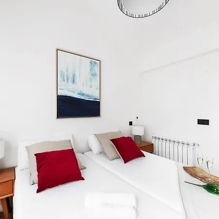 Apartment Bright & Cozy -2beds 1bath-tirso De Molina