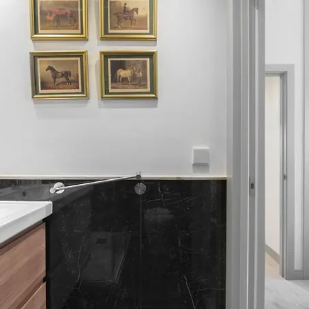 3 Bedrooms 2 Bathrooms Furnished - Salamanca - Elegant - Mintystay Apartment *