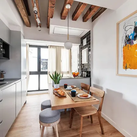 Apartment Bright & Cozy -2beds 1bath-tirso De Molina
