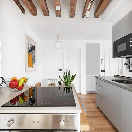 Apartment Bright & Cozy -2beds 1bath-tirso De Molina