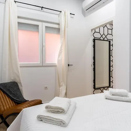Stylish Apartment- 1 Bedroom 1 Bathroom -chueca Apartment